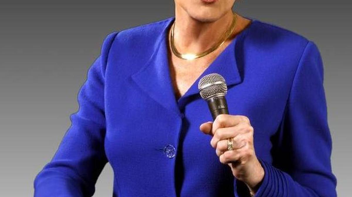 Jeanne Robertson, a comedienne standing 6-feet-2, will entertain at 7 p.m. Friday at the Alabama Theatre, in Barefoot Landing, on U.S. 17 in North Myrtle Beach. Details at 843-272-1111 or www.alabama-theatre.com, and www.jeannerobertson.com.