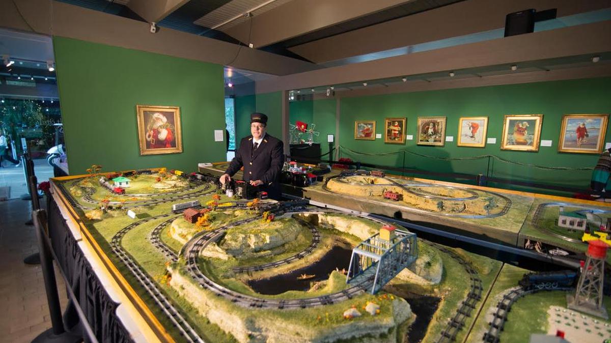 Electric model trains roll as part of Brookgreen Gardens’ special exhibits for the season through Jan. 2, in “Holiday Memories of Yesteryear: Nostalgia, Beauty, and Fun.” Also, “A Forest Sanctuary” has a horticulture theme. Details at 843-235-6000, 800-849-1931 or www.brookgreen.org.