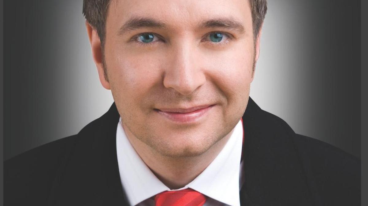 Travis Cottrell will perform at “The Flood Victims Relief Concert,” benefiting Black River United Way for families in Georgetown and Williamsburg counties, 7-10 p.m. Friday at Garden City Chapel & Retreat, 316 Dogwood Drive N., Garden City Beach. Details at 843-651-7979 or gooddeedgoods.com, and 843-546-6317 or blackriveruw.org.