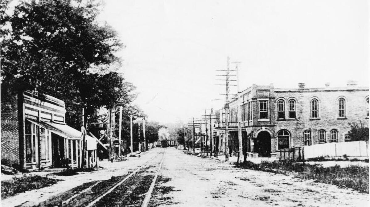 This picture shows Conway’s Main Street as seen in 1920, part of an exhibit through December, in “Historic Horry County Photographs,” spanning more than a century, at Horry County Museum, 805 Main St., Conway, which is open 9 a.m.-5 p.m. Tuesdays-Saturdays, with free admission. Details at 843-915-5320 or www.horrycountymuseum.org.