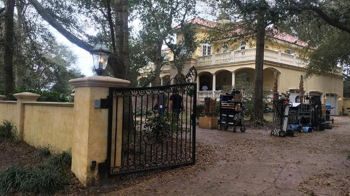 Crews starting to film on Pointsett Drive in Myrtle Beach for an ABC pilot TV show (Amanda Kinseth/ WPDE)