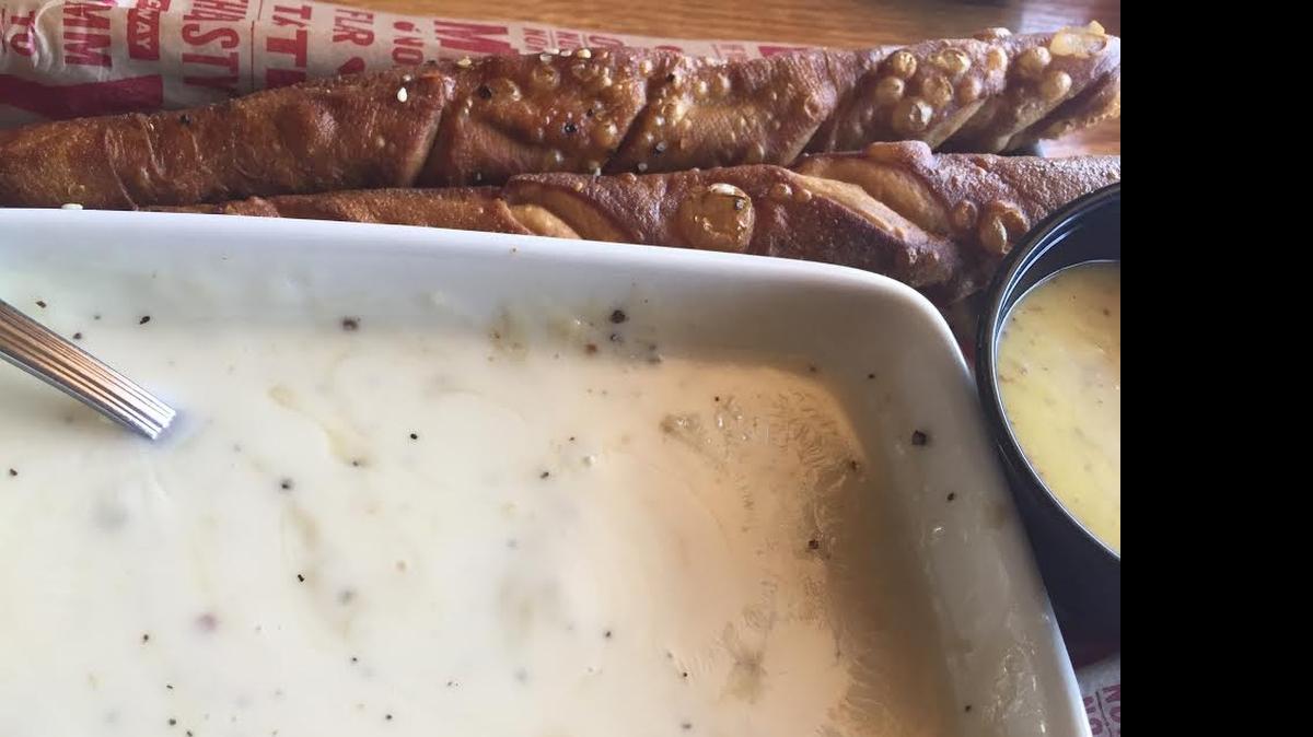 
Brew Pub Pretzels with Beer Cheese Dip at Applebee’s. Photo by Lisa McLaughlin for The Surge.
