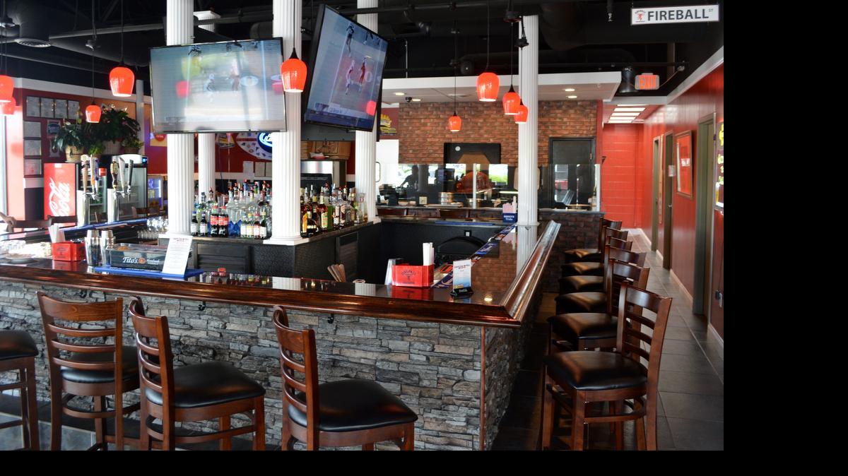 
The bar area at Calda’s Coal Fire Pizza and Sports Bar in Myrtle Beach. Photo by Derrick Bracey for The Surge.
