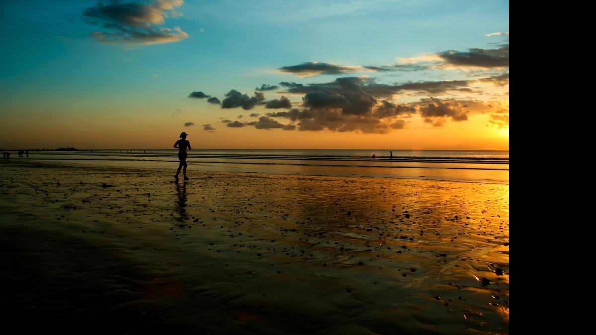 
Fitness on the coast is different than it is in areas that are farther inland. Myrtle Beach locals utilize a more diverse regimen, an outdoor attitude and a beach body motivation when setting and achieving fitness goals. 
