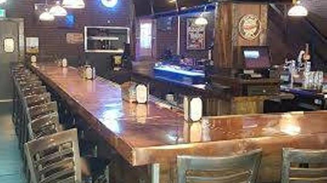 Dick Divitz Tap Room is competely remodeled, has delicious food, craft beers | Happy Hour Heaven