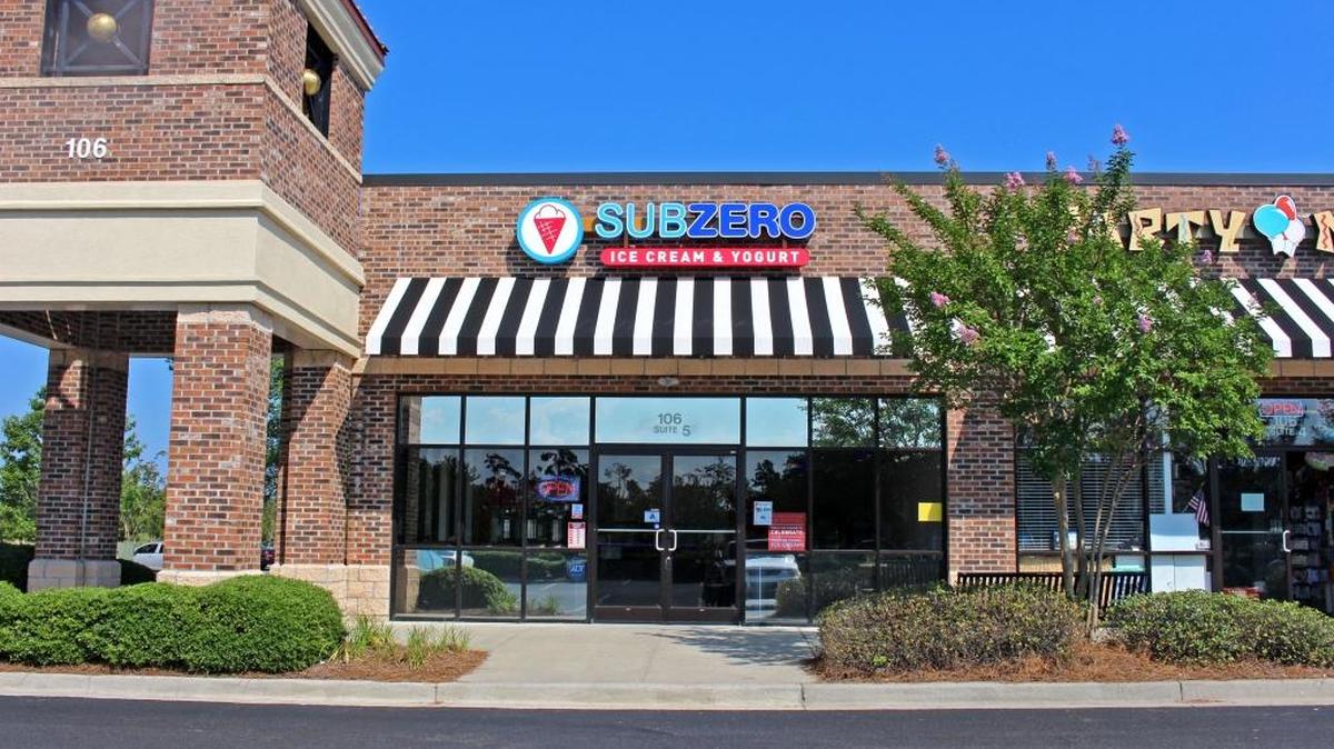 Sub Zero Ice Cream and Yogurt in Myrtle Beach. Photo by Emily Smith for The Surge.
