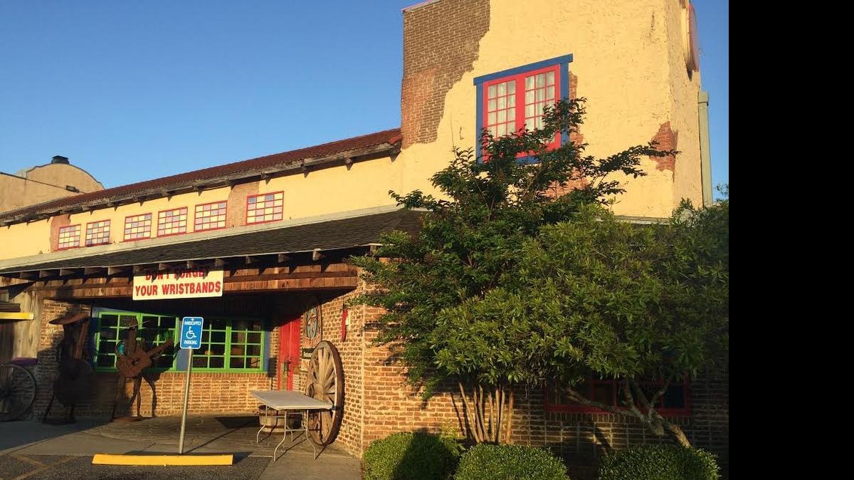 
The exterior of Fiesta del Burro Loco in Myrtle Beach. Photo by Mandy Rodgers for Weekly Surge.
