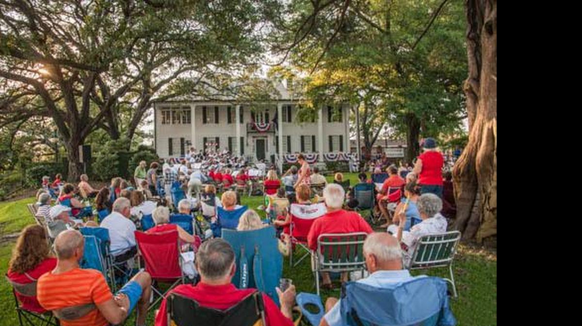 
The Indigo Choral Society has made an annual tradition of singing a free concert on the Fourth of July on the Kaminski House Museum lawn, 1003 Front St., Georgetown (rain location: Georgetown Presbyterian Church, 558 Black River Road), and 2015 is no exception, with the performance slated for 7-8 p.m. Saturday.
