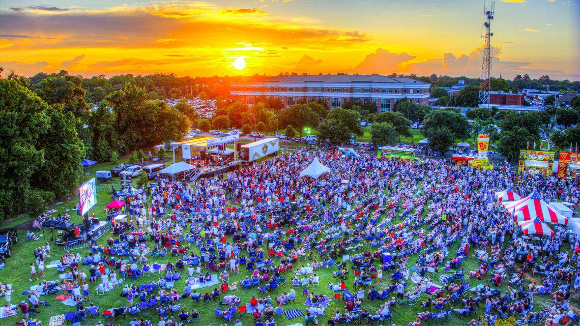 Two ‘80s hard rock icons coming to Conway this summer. Here’s how to see them