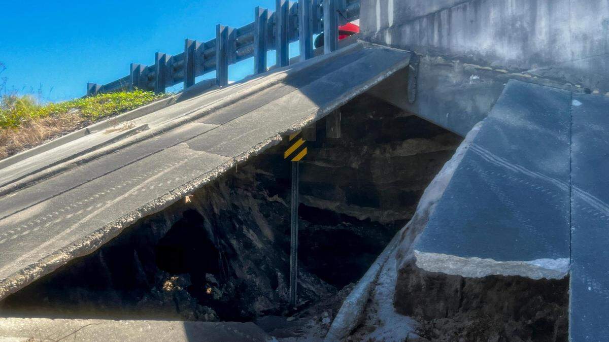 The slope up to the southbound lanes of Highway 31 overpass bridge over Robert Edge Parkway in North Myrtle Beach, was damaged due to Tropical Storm Idalia this week. The SCDOT said the bridge is safe and is not a structural issue. Sept. 1, 2023.