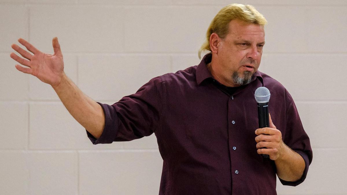 Myrtle Beach Mayoral candidate C.D. Rozsa speaks at a debate hosted by a group calling themselves “Patriots Reporting for Duty.” Myrtle Beach politicos held two competing election events at the same time in the Market Common area last night. Oct. 6, 2021.