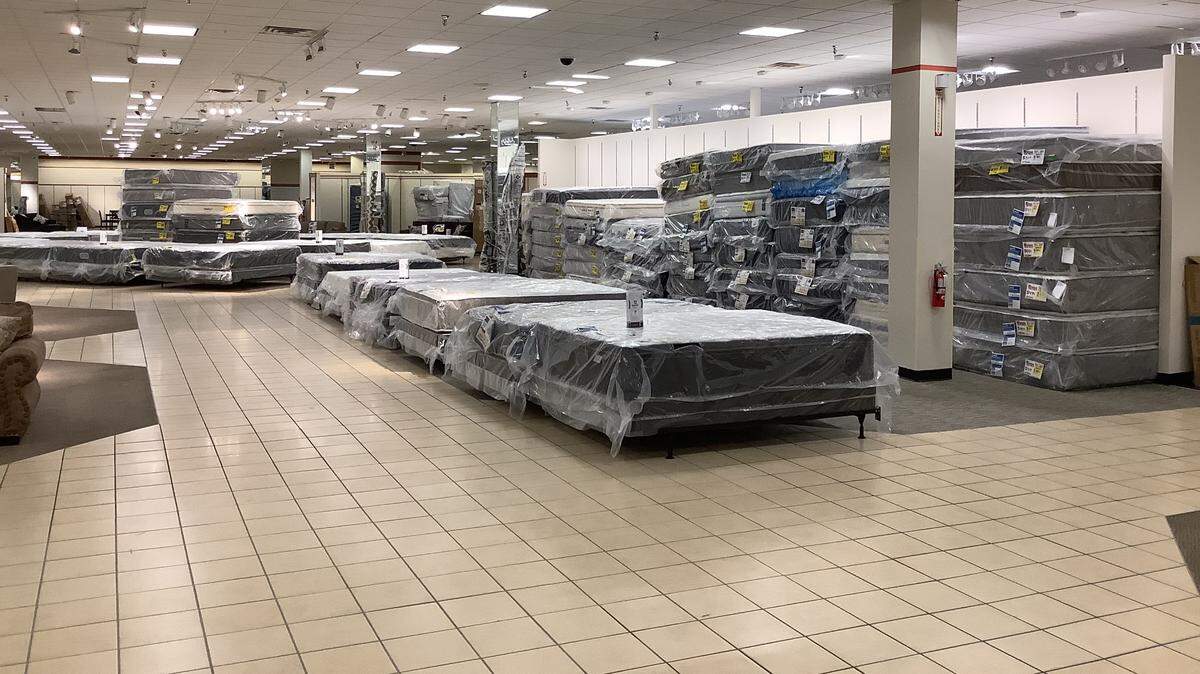 Overstock Furniture & Mattress has opened in the Myrtle Beach Mall in the Briarcliffe Acres area near Myrtle Beach.