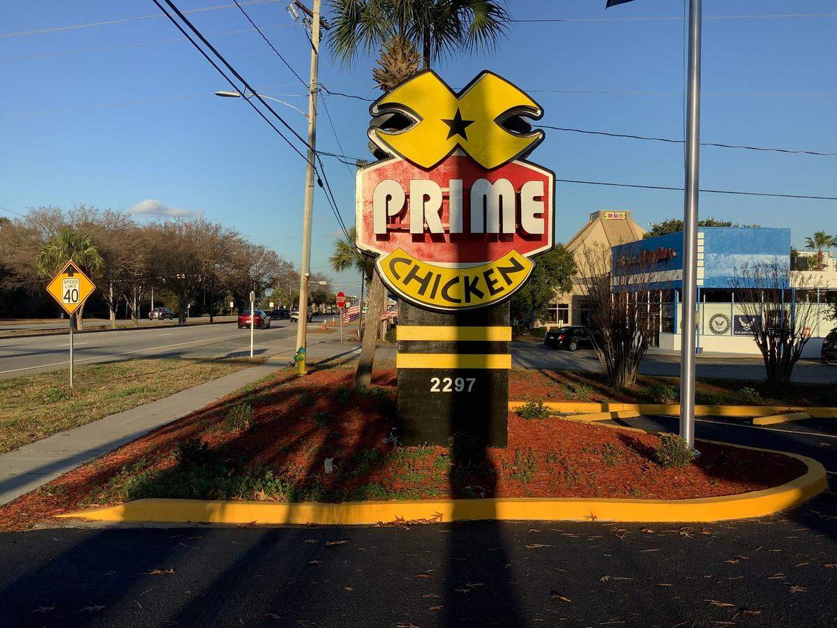 The Prime Chicken fast food restaurant has opened at 2297 South Kings Highway in Myrtle Beach, SC.