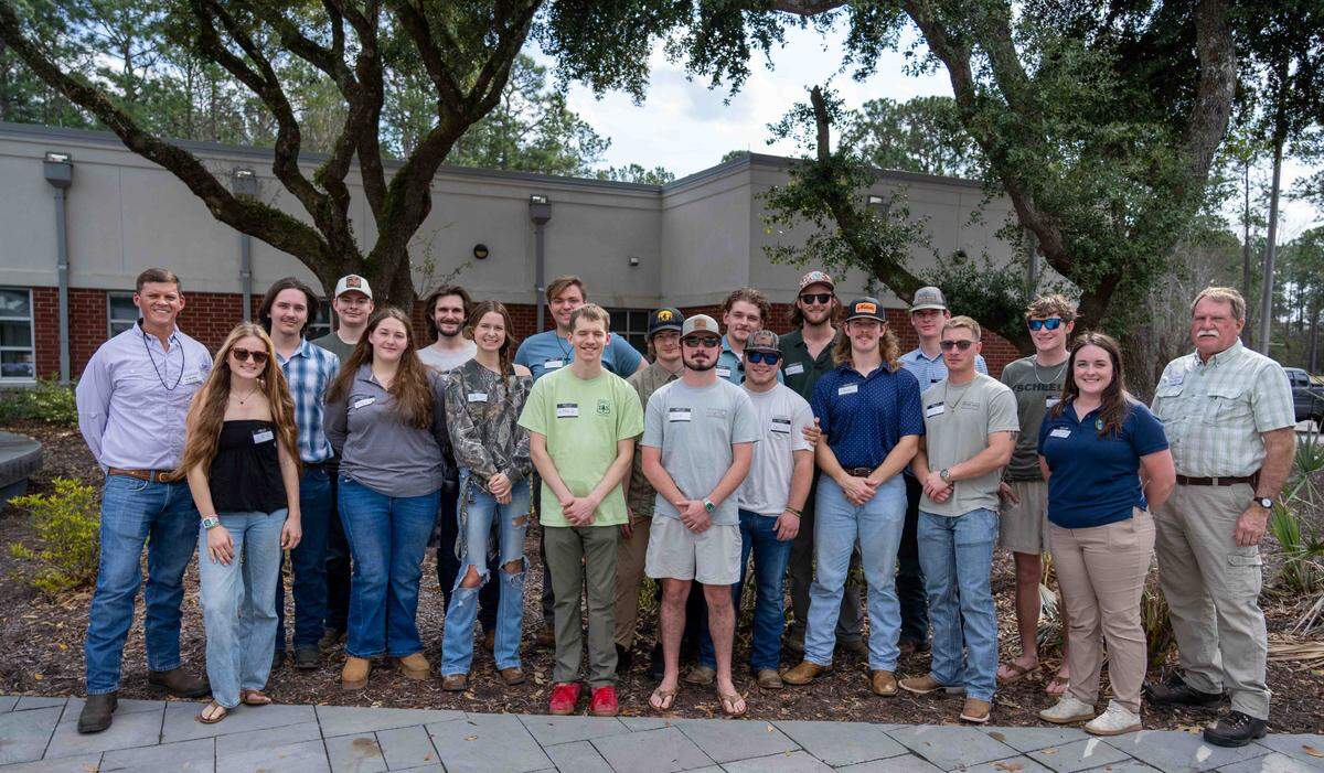 The HGTC Wildlife Society Chapter celebrates the SCDNR partnership at an oyster roast on Feb. 20, 2026.