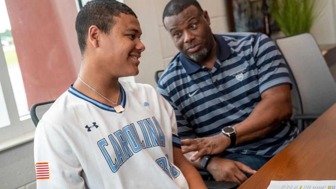 Ken Griffey Jr. stuns Myrtle Beach teen with visit to provide support