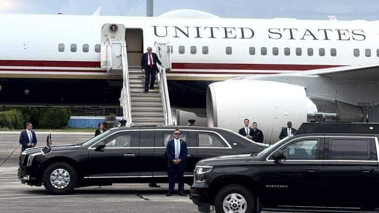 Trump lands in Myrtle Beach aboard Air Force One, motorcade heads to rally