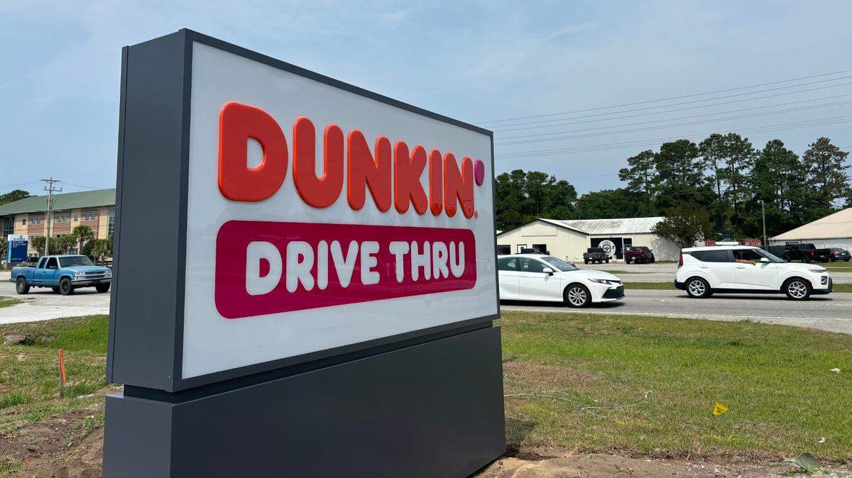 The sign for the new Dunkin’ along U.S. 17 in Murrells Inlet. May 9, 2024