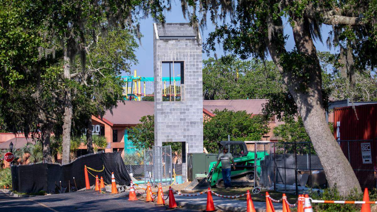 A new eatery, “Big Chill Restaurant,” is being built between Taco Mundo and River City Cafe in Barefoot Landing. June 27, 2023.