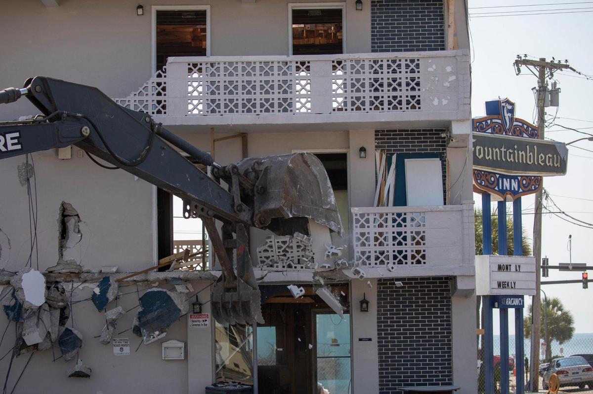 Demolition began on the landmark Fountainbleau Inn today. The destruction is part of the City of Myrtle Beach’s revitalization plan that includes the razing of seven old motels in the downtown district. June 1, 2022.