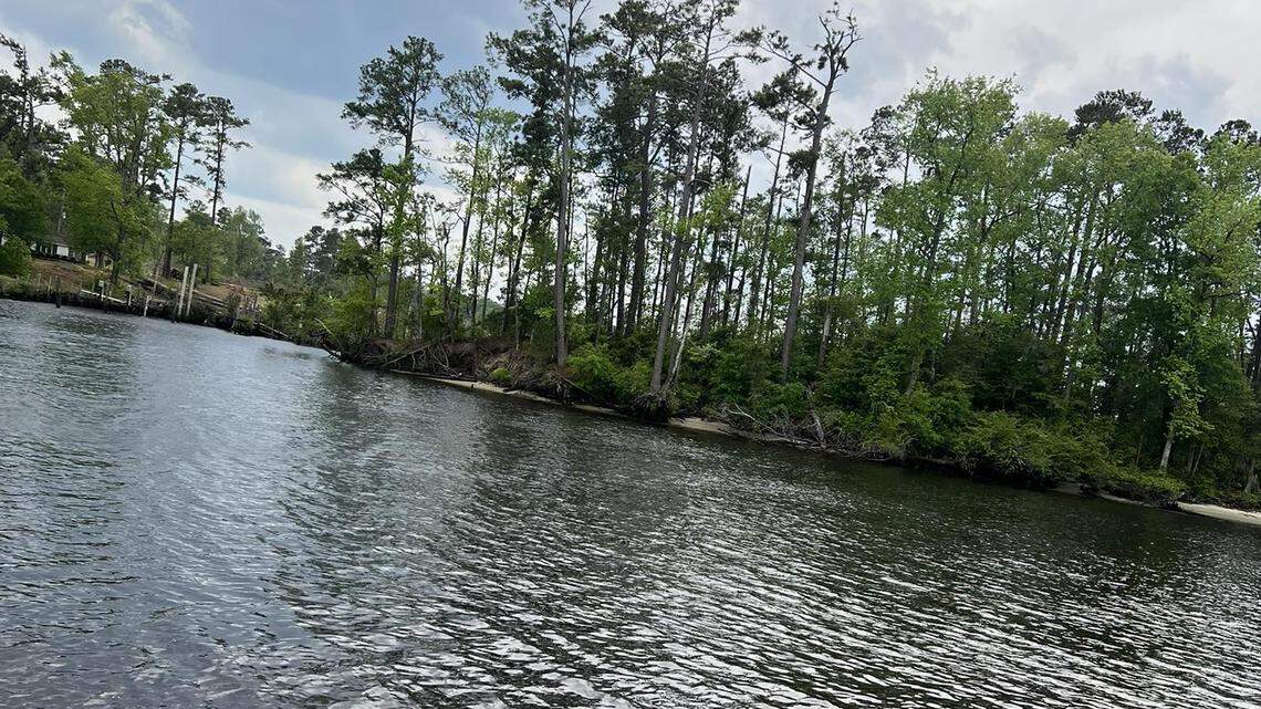 Driver crashes jet ski into dock in Myrtle Beach, SC area. 3 people sent to hospital