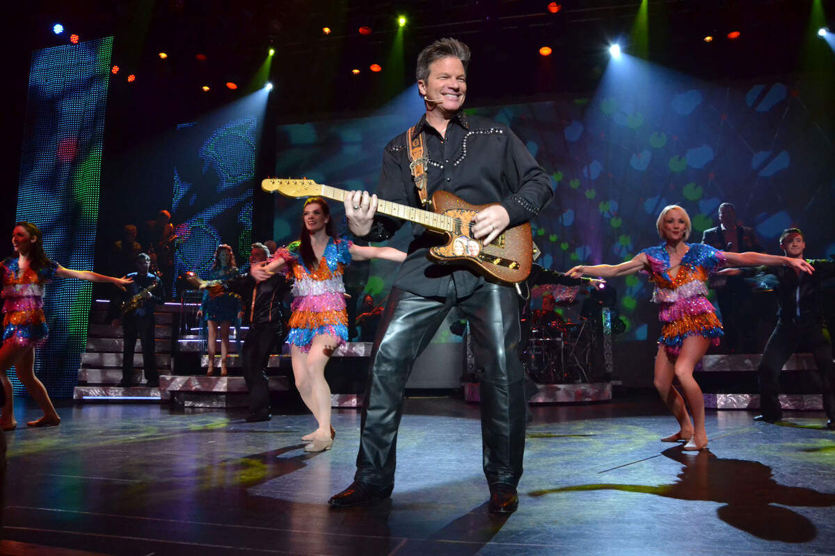 Greg Rowles performs at The Alabama Theatre.