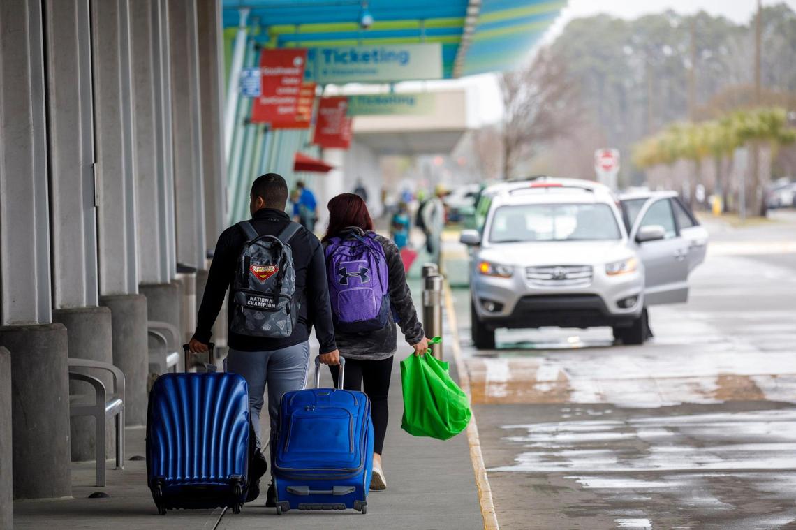 Travelers at Myrtle Beach International Airport terminal. TSN File. March 09, 2022.