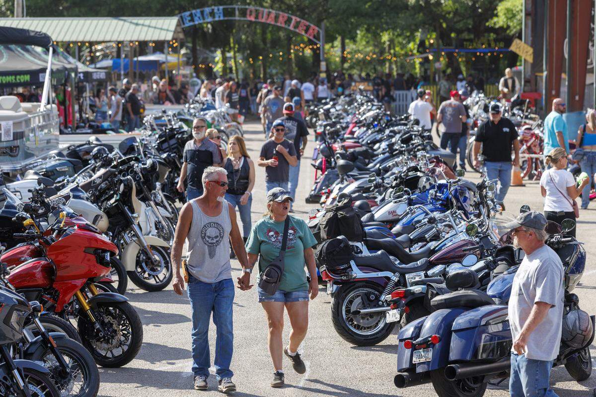 Bikers roared into the Murrells Inlet area on Thursday evening for the 2026 Spring Rally. Myrtle Beach’s bike week runs from May 8 through May 17th with motorcycle enthusiasts visiting the Grand Strand biker bars for entertainment. 