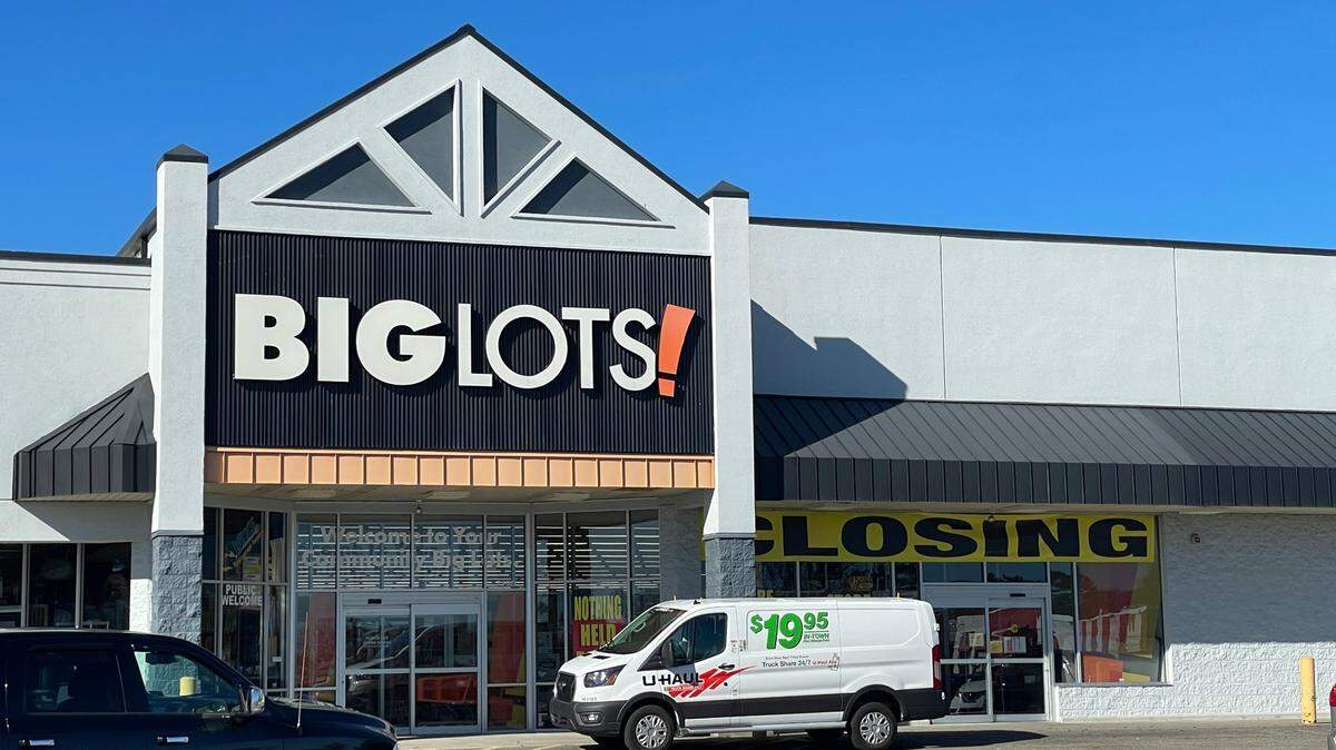 North Myrtle Beach’s Big Lots store hung a sign announcing it is closing. It is the second location on the Grand Strand closing, as the Conway store is also shuttering.