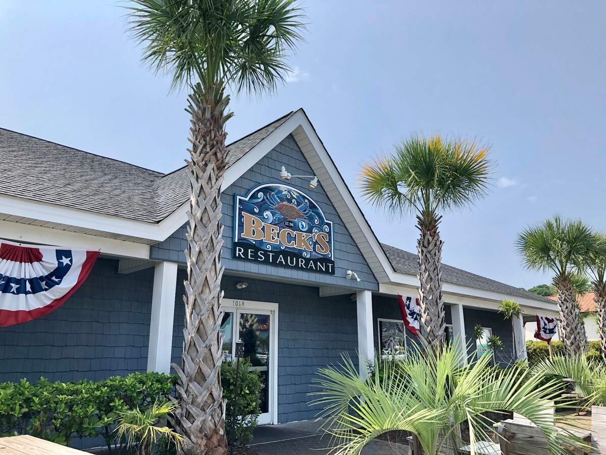 The exterior of Beck’s Restaurant in Calabash, NC. Calabash-style fried fish can be found in North and South Carolina and beyond. August 2, 2023.