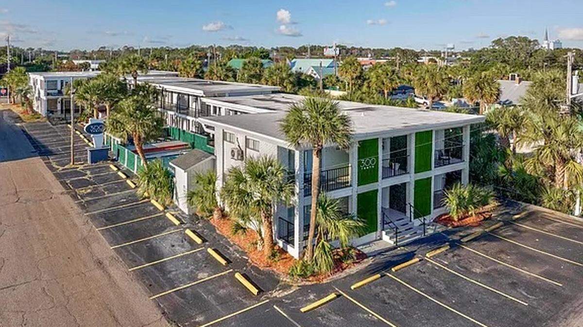 The 300 Tenth Hotel near downtown Myrtle Beach, SC, is for sale on Zillow with a near $4.3 million asking price.