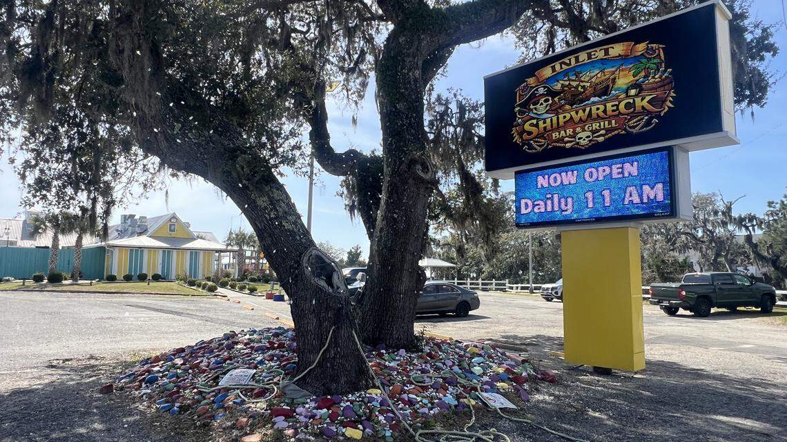 New waterfront restaurant opens in Murrells Inlet. It has all-day happy hour