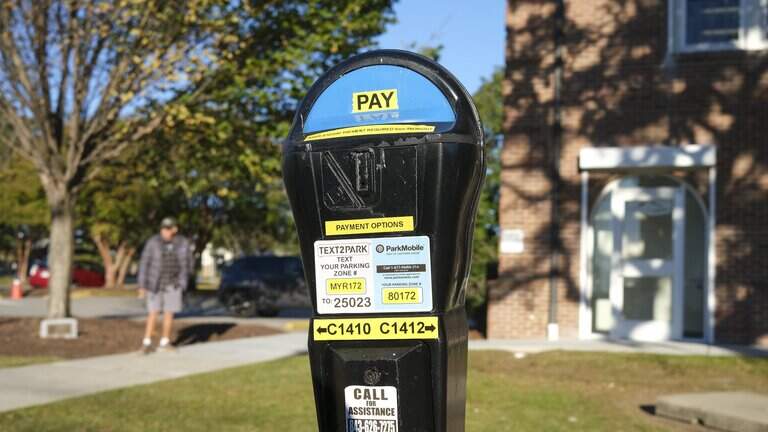 Free parking, golf carts on beach set to begin in Myrtle Beach area. Here’s when