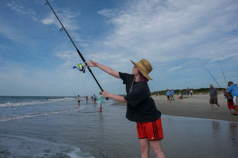 How Many Fishing Rods Per Person in South Carolina: Rules