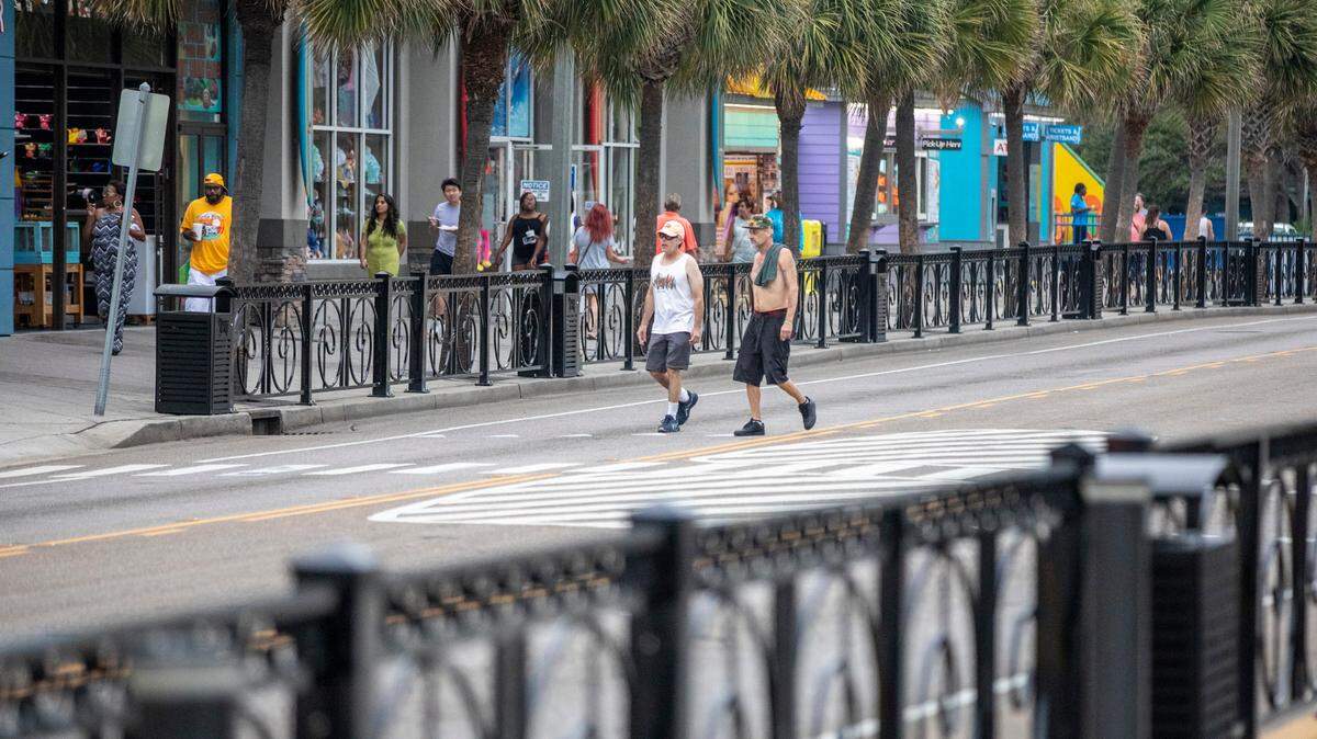 The City of Myrtle Beach has installed handrails along Ocean Boulevard in the downtown tourist district between 7th and 12th Avenues North. The railings have ornate patterns on them with a central design of dolphins jumping. Sept. 1, 2022.