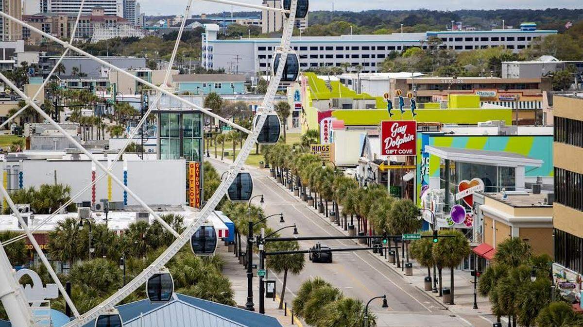 Along Ocean Boulevard in Myrtle Beach.
