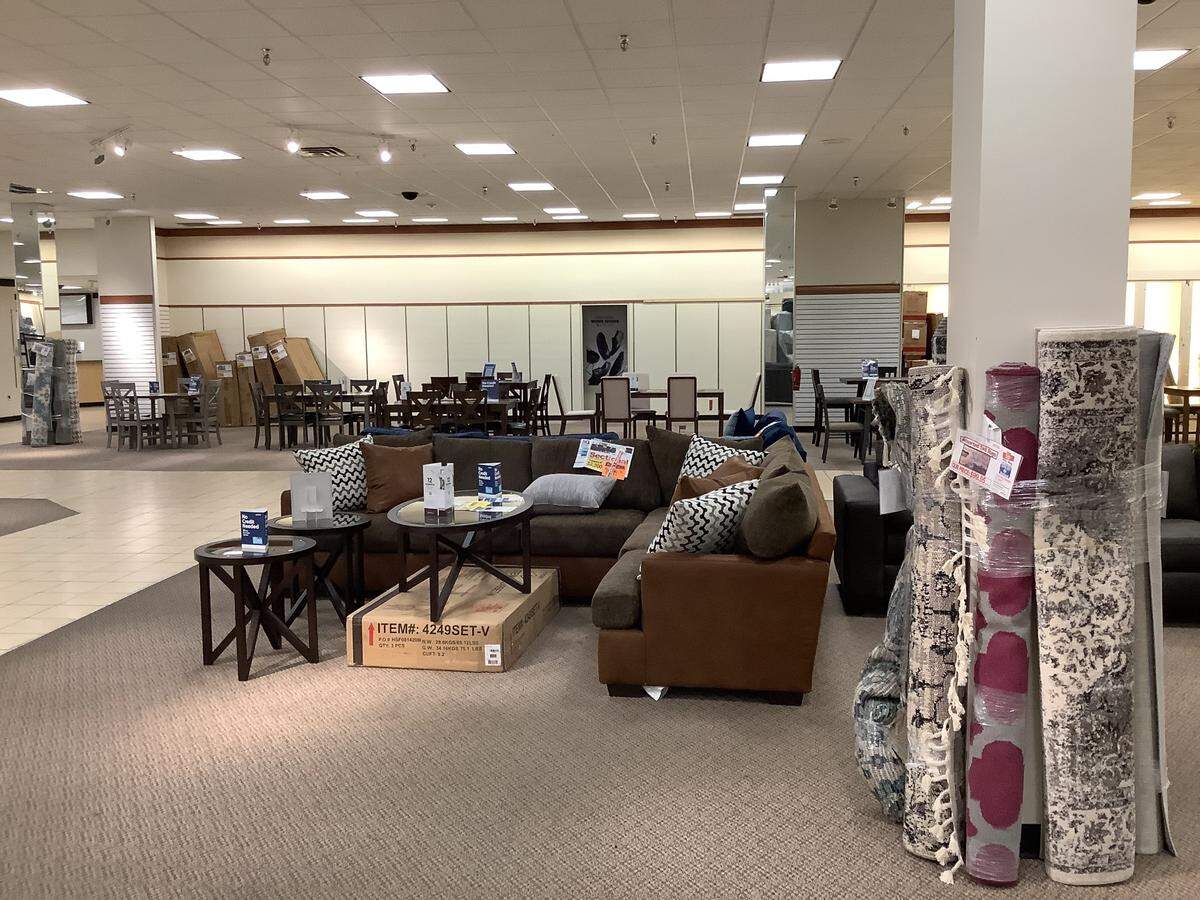 Overstock Furniture & Mattress has opened in the Myrtle Beach Mall in the Briarcliffe Acres area near Myrtle Beach.