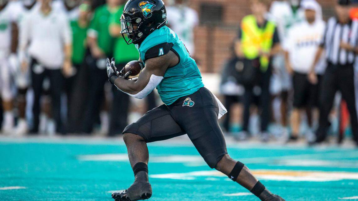 Coastal Carolina receiver ties NCAA record in victory against Old Dominion