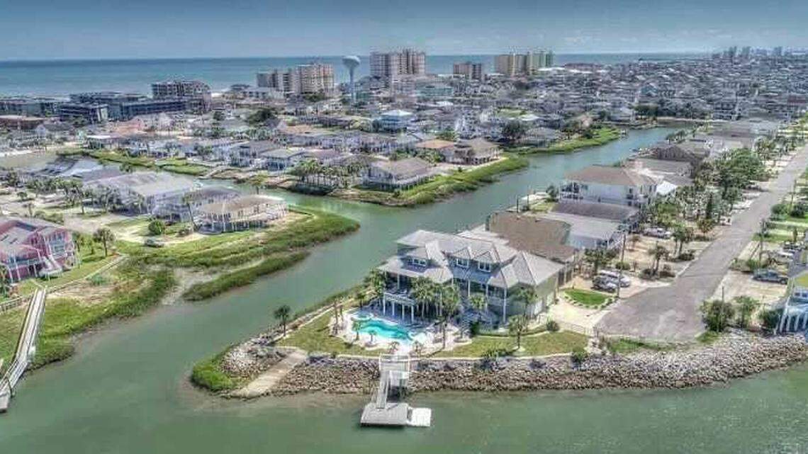 Look inside this $2.8 million home in North Myrtle Beach
