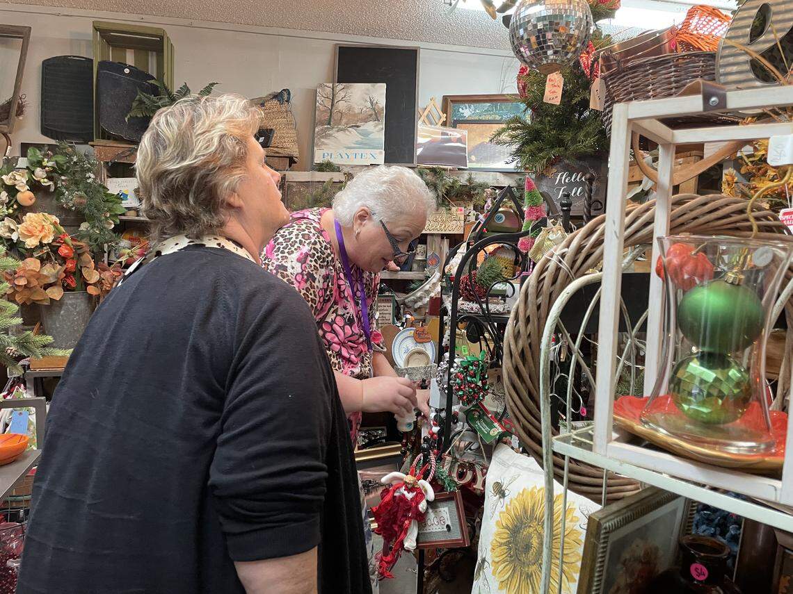 Candy McCallister, who operates as Candy Thrifts on social media platforms, conducts thrift crawls in the Myrtle Beach area. Twenty-four participants traveled to three resale shops on Saturday, Oct. 11, 2025, including Paula B’s in Conway, SC. McCallister’s crawls often sell out once posted.