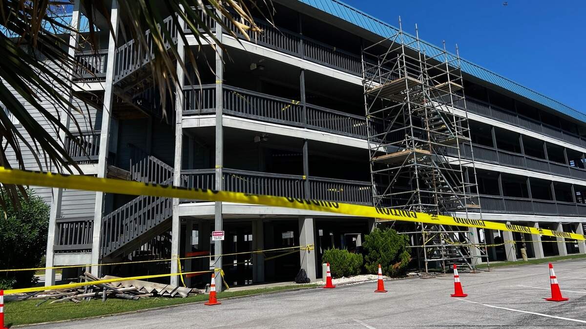North Myrtle Beach inspectors were at the Sea Cabin Condos in North Myrtle Beach Monday. A stairway at the condo building collapsed this weekend while a family was using it. Aug. 7, 2023