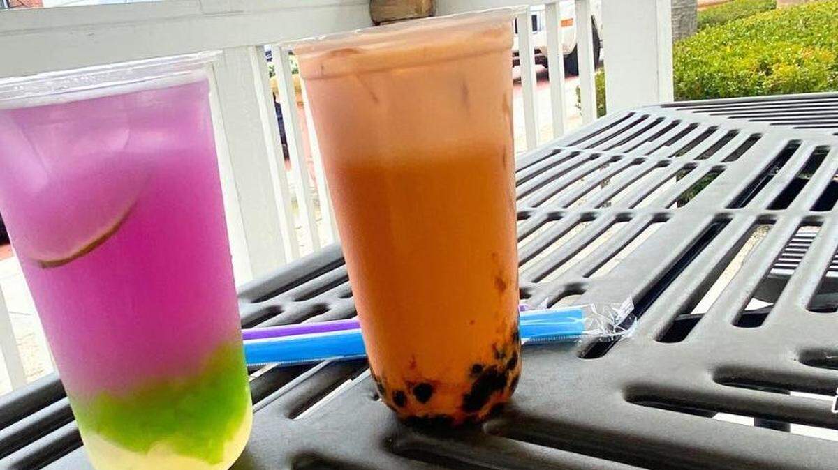 East Coast Tea Bar has opened a second location in Surfside Beach. Both locations serve bubble tea and coffee, but the new location serves food items and baked goods.