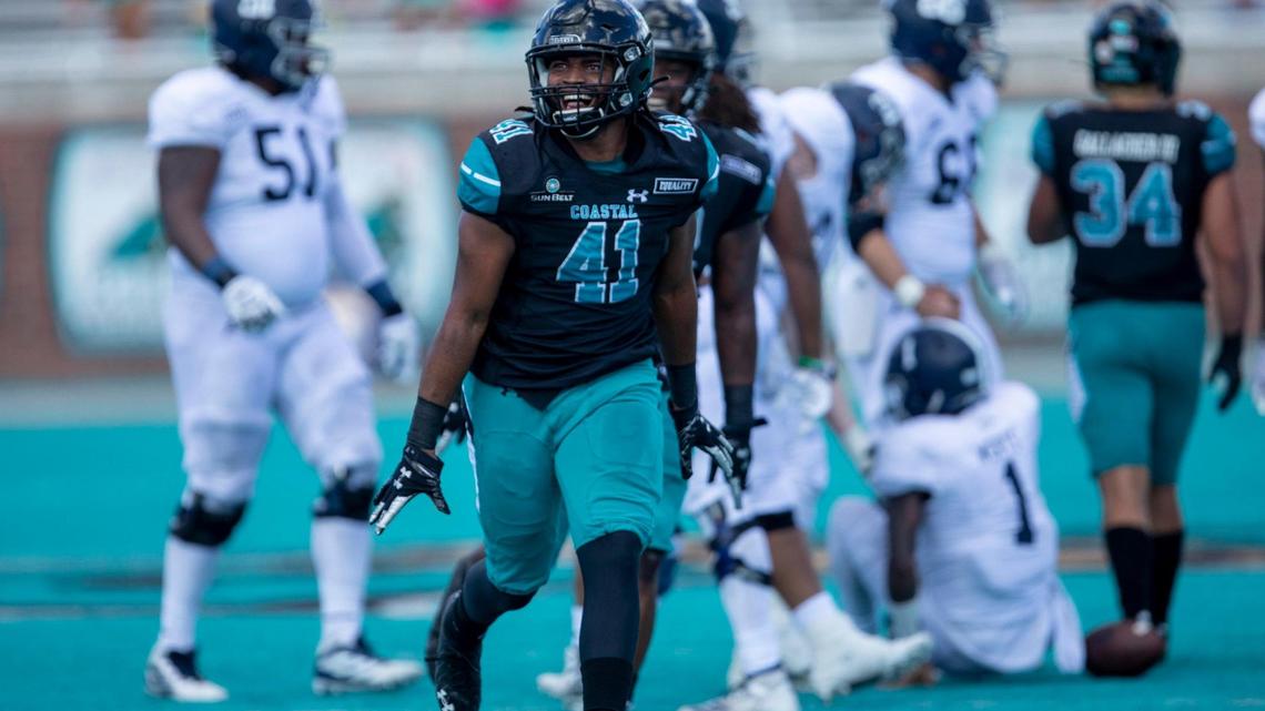 How Coastal Carolina overcame the loss of starting QB McCall in first game as ranked team