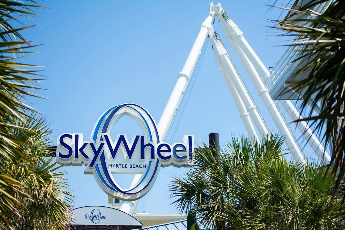 The first pieces of the Myrtle Beach SkyWheel arrived on the boardwalk Wednesday afternoon. For its 10th Anniversary, the SkyWheel shut down and was shipped back to Kansas to its manufacturer to be refurbished.
