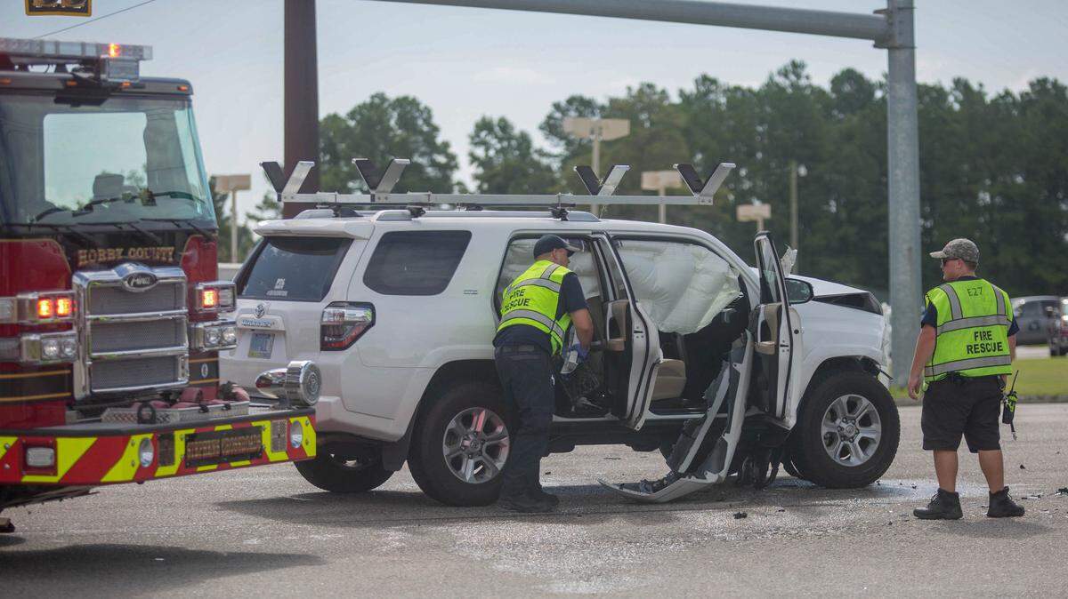 Horry County Fire Rescue responds to a car wreck at the corner of Highway 9 and Highway 57 in the Little River area -
