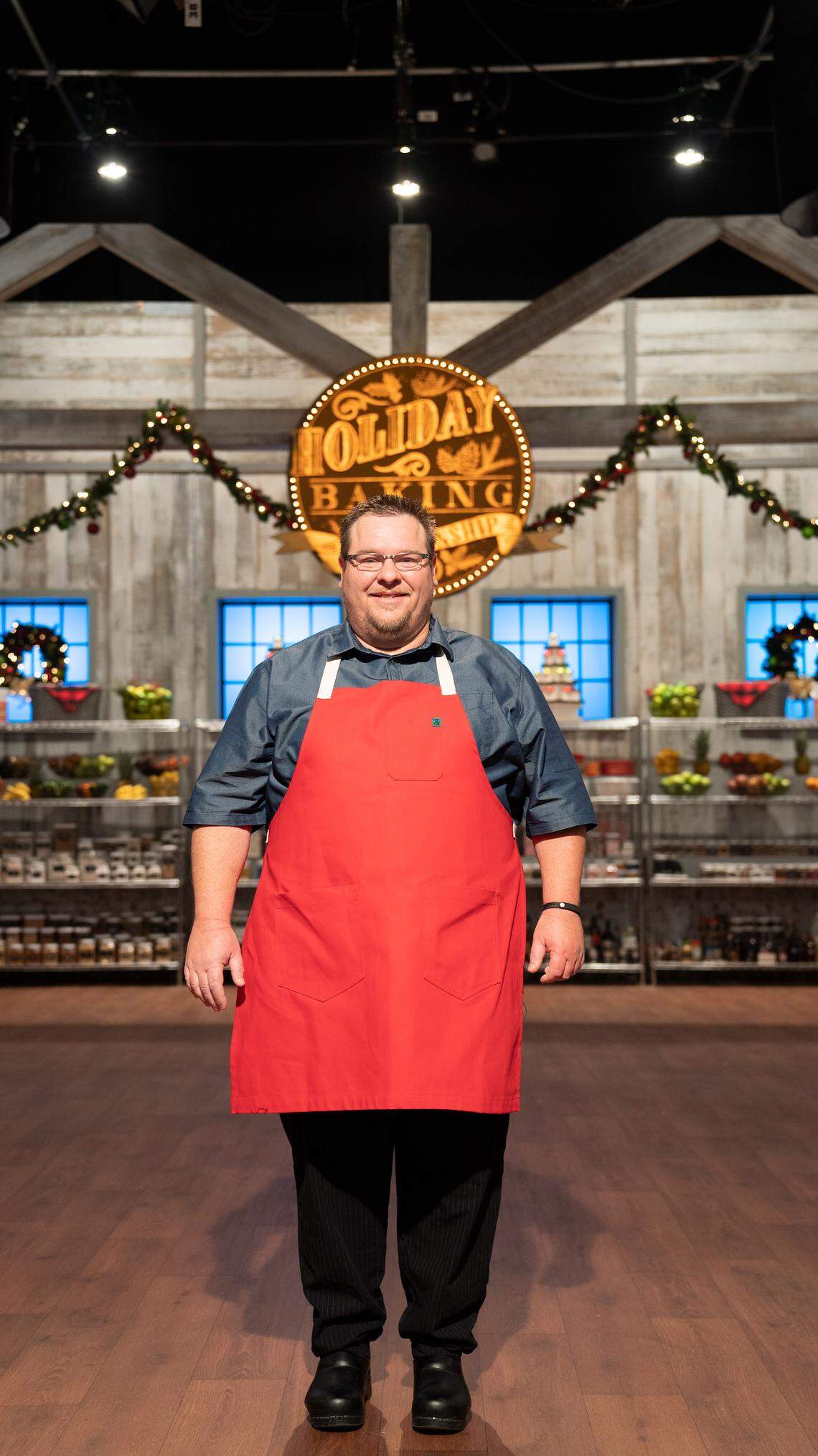 Contestant Geoffrey Blount, as seen on Holiday Baking Championship, Season 6.