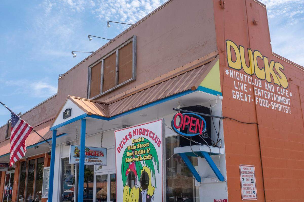 Duck’s Cafe and Nightlife on Main Street in the Ocean Drive section of North Myrtle Beach has new owners. Dwayne and Robin porter moved from Shelby, N.C. and were looking to buy a bar. “We learned real quick that this was not a bar, it’s a family,” Dwayne Porter said of the popular north strand club. May 21, 2019.