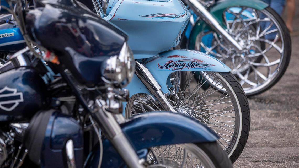 Are Kansas motorcyclist legally required to wear a helmet? Here’s what the law says.