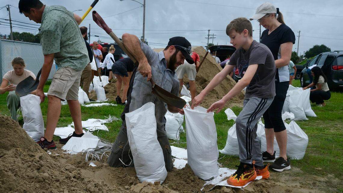 Where to find sand bags in Myrtle Beach, SC area before Tropical Storm Debby arrives