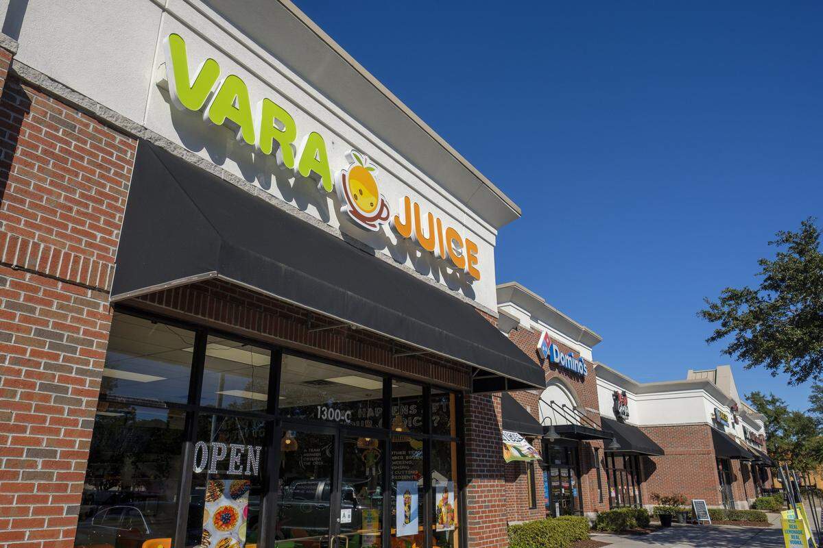 Vara Juice soft opened in the College Center shopping center off of SC-544 near Coastal Carolina University, Conway, SC. The natural smoothie and juice franchise is preparing for a grand opening event next month. The chain has 26 locations in the U.S. and is known for its smoothies, juices, milk cakes and Dubai chocolate cups.Oct.30, 2025.