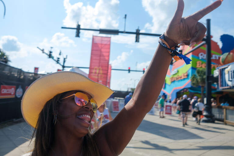 Cowboy boots and hats: the fashion of CCMF in Myrtle Beach  display picture 2